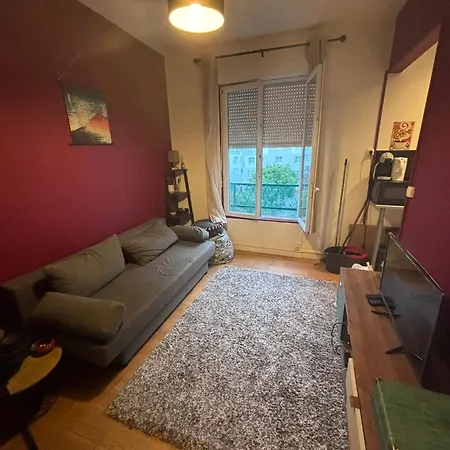 Cozy With In Paris Апартаменты *